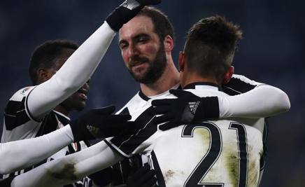 calcio Higuain juve bologna 17