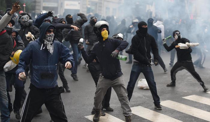 Milano manifestazione 01 05 2015