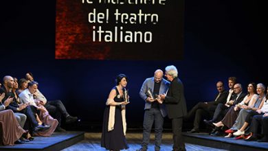 Premio maschere - Vincenzo Pirrotta al centro alla premiazione