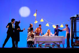 teatro - L’anima buona di Sezuan (foto web)