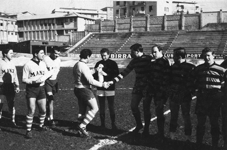 Rugby civita-l'aquila 1feb66 - consegna bottiglia