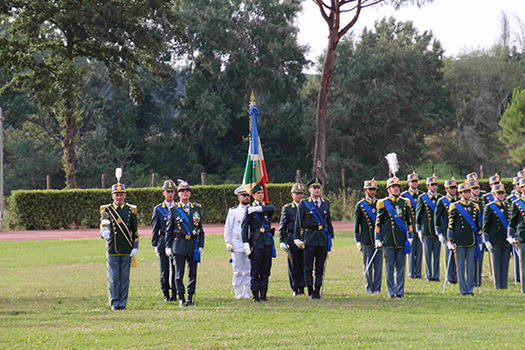 Gdf 2022 - 07 Bandiera di Guerra nei ranghi