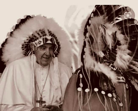 Pietrella Bergoglio con copricapo indiano