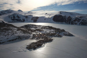 Antartide-Base-Mario-Zucchelli.jpg