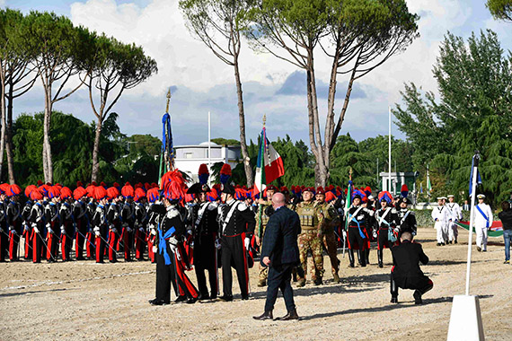 Arma 2023 - 5 Bandiera Guerra, Paracadutisti, Rgt Cavallo, Nave Carabiniere