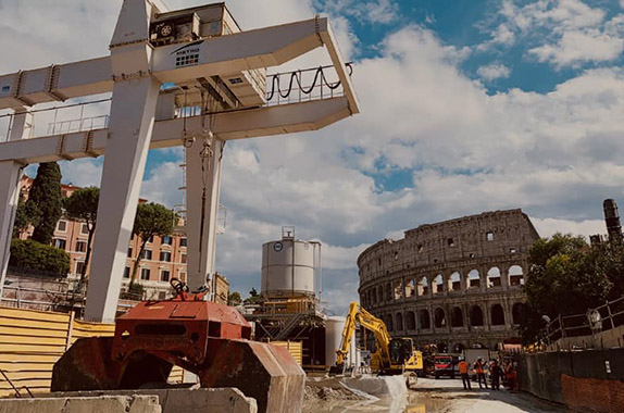 Pietrella-lavori-Piazza-Venezia-foto-web.jpg