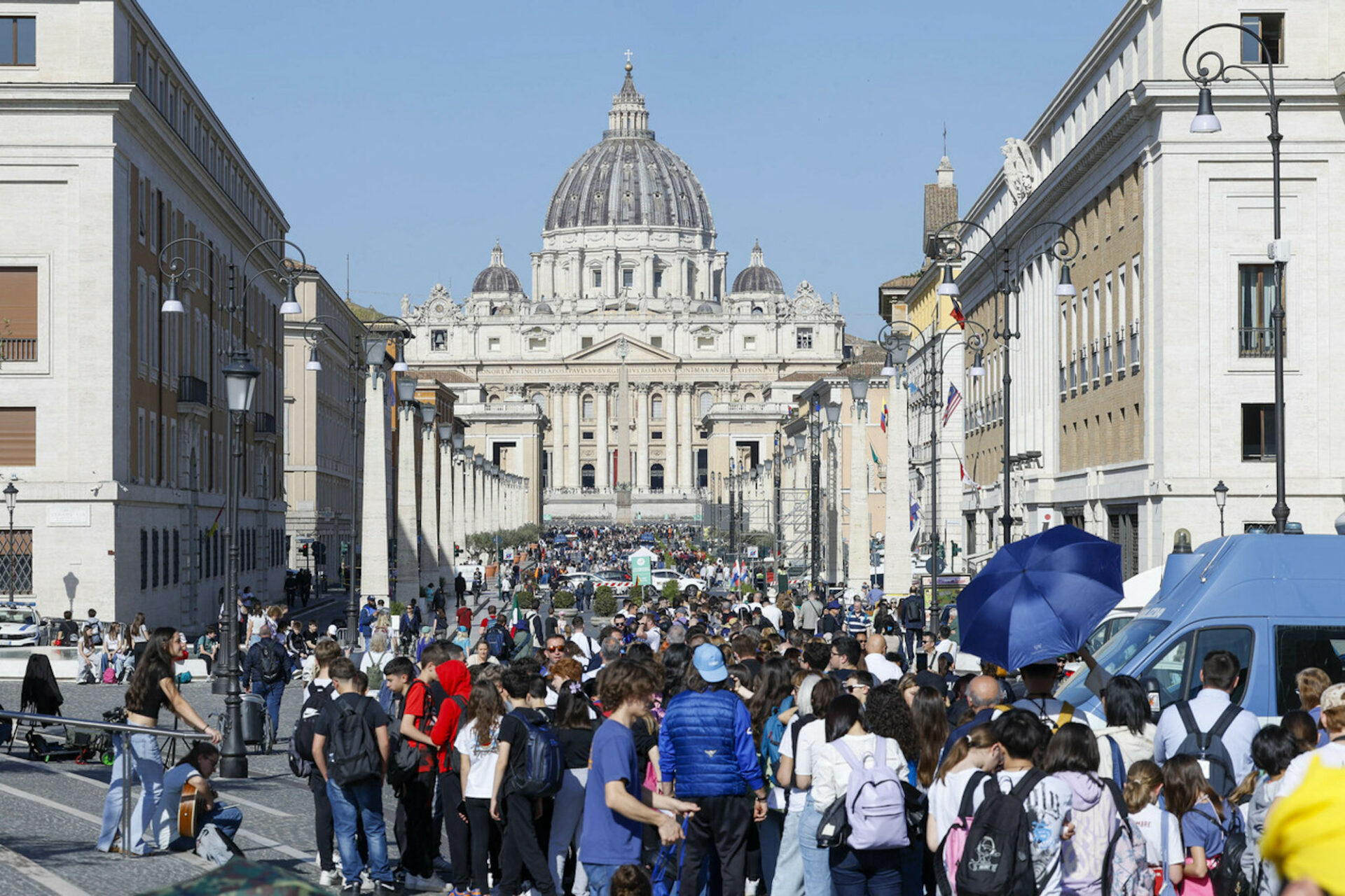 Vaticano San Pietro Il primo giorno dopo la morte del Papa