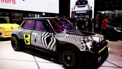 La berlina elettrica turbo Renault a 155.000 euro accumula ordini: prodigio