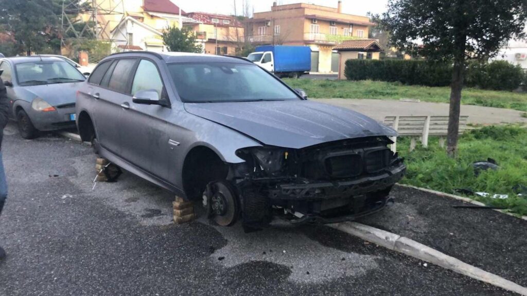 ladri piranha cannibali auto - attualita.it Ladri piranha di parti di auto: a Treviso e in tutta Italia cittadini esasperati dai “cannibali”
