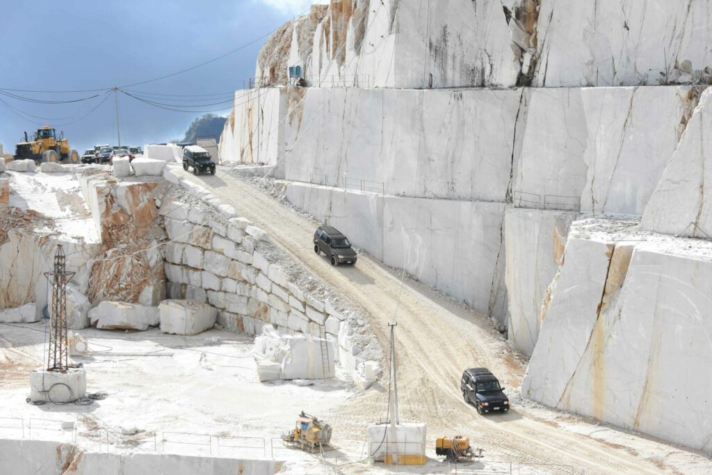 Escursione alle Cave di Marmo  Carrara 4x4 Fest