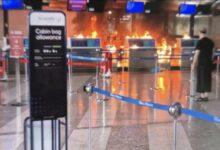 Un uomo di 27 anni di origini maliane è stato bloccato dal personale Sea e poi preso in consegna dalla polizia di frontiera: aveva appiccato il fuoco al check in di Malpensa