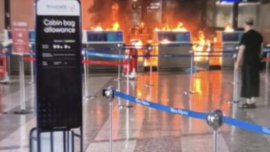 Un uomo di 27 anni di origini maliane è stato bloccato dal personale Sea e poi preso in consegna dalla polizia di frontiera: aveva appiccato il fuoco al check in di Malpensa