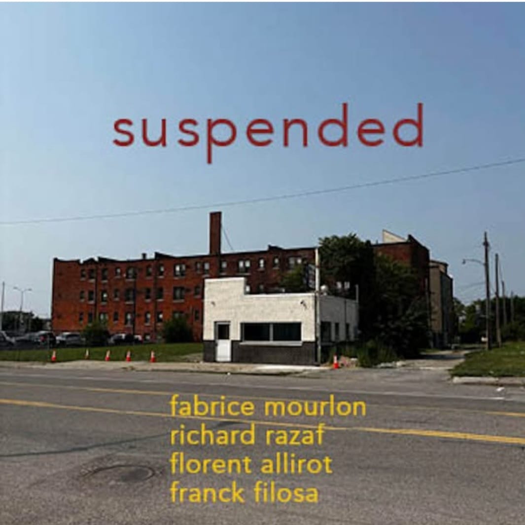 Cover dell'EP Suspended