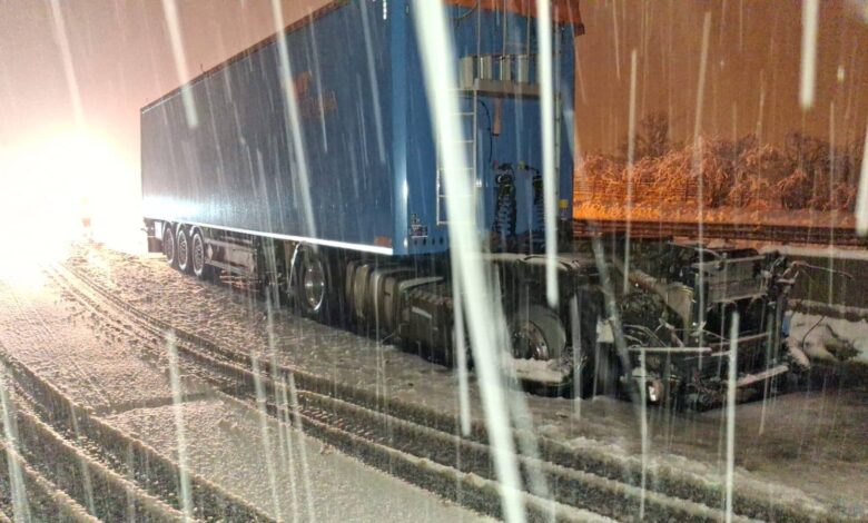 Camion che ha perso la cabina sulla A24 nel tratto Assergi/l'Aquila direzione Teramo/L'Aquila.