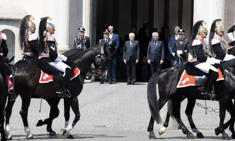 corazzieri-Presidente-Cambio-Guardia-1.jp