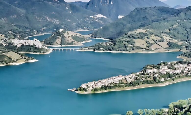 Panoramica del Lago del Turano